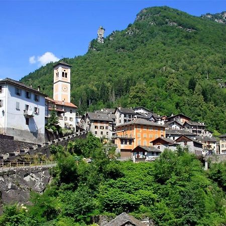 Hotel Torre Delle Giavine Dimora Storica Boccioleto Exterior foto