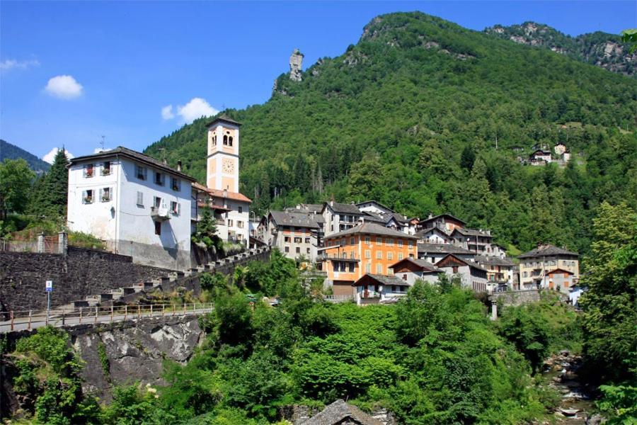 Hotel Torre Delle Giavine Dimora Storica Boccioleto Exterior foto